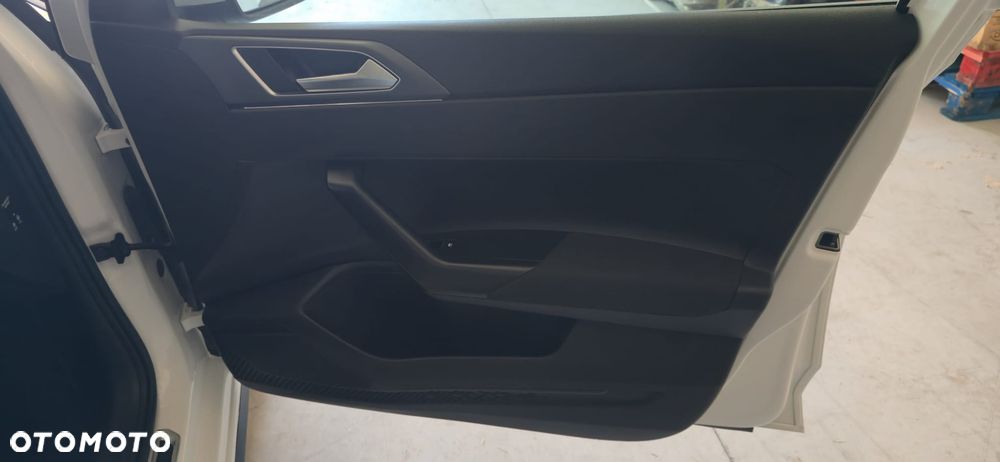 Volkswagen Polo 1.0 TSI OPF R-Line - 21