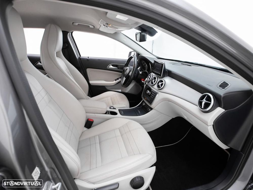 Mercedes-Benz GLA 200 - 8