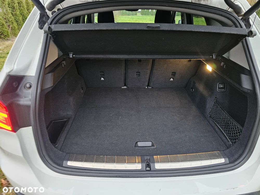 BMW X1 xDrive18d Sport Line - 14