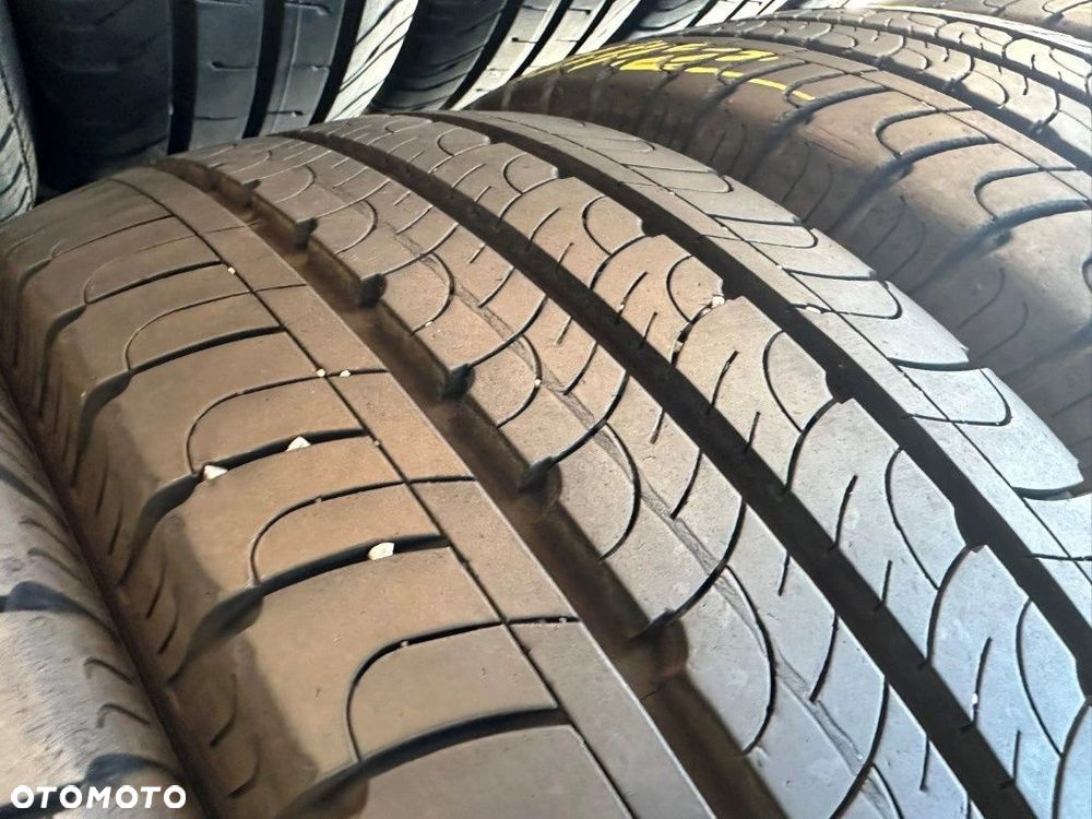 215/65/16C Goodyear EfficientGrip_7,8mm_4szt_(583) - 8