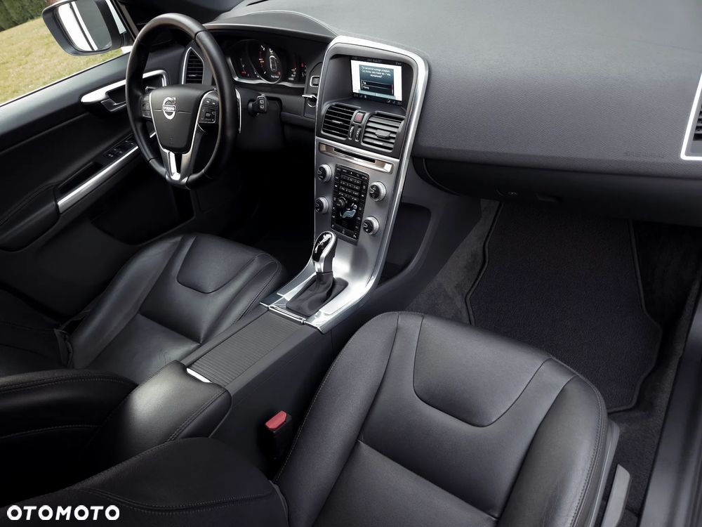 Volvo XC 60 D4 Geartronic Summum - 25