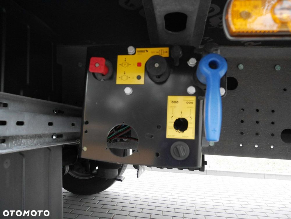 Schmitz Cargobull VARIOS Standard/Mega Dach podnoszony - 13