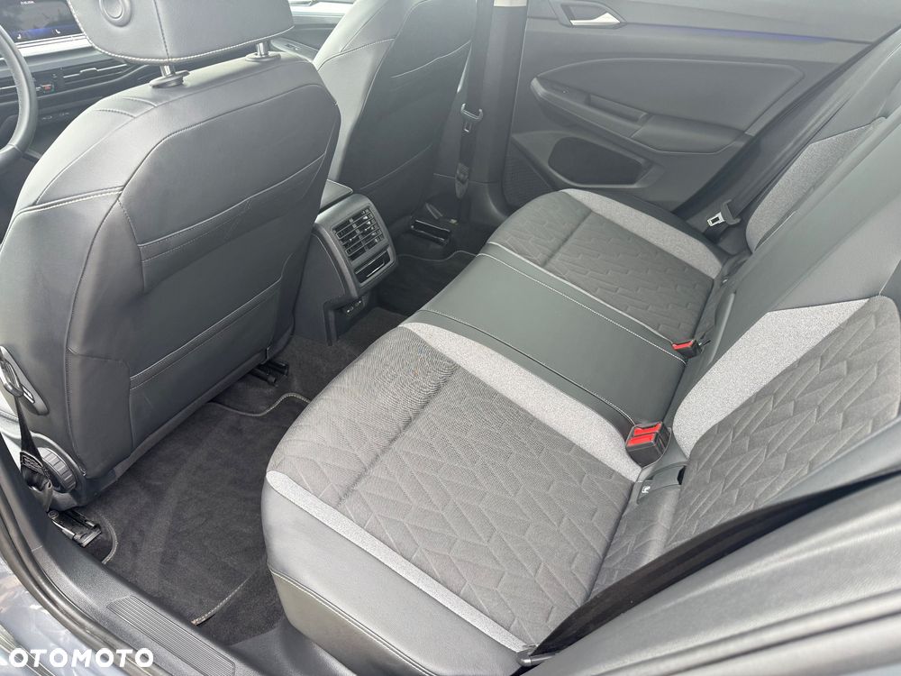 Volkswagen Golf - 16