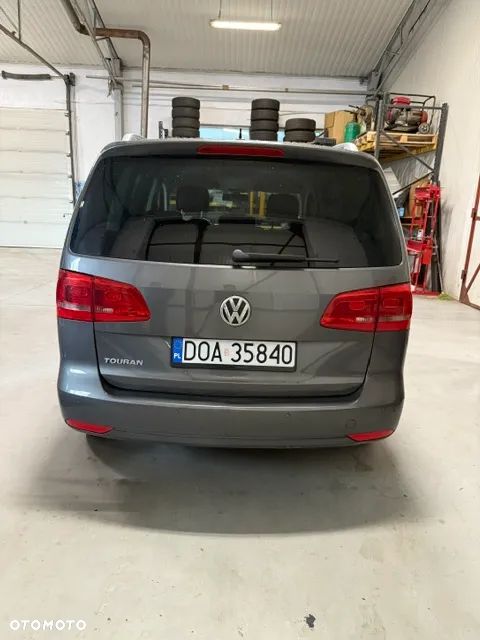 Volkswagen Touran 2.0 TDI DPF Highline - 3