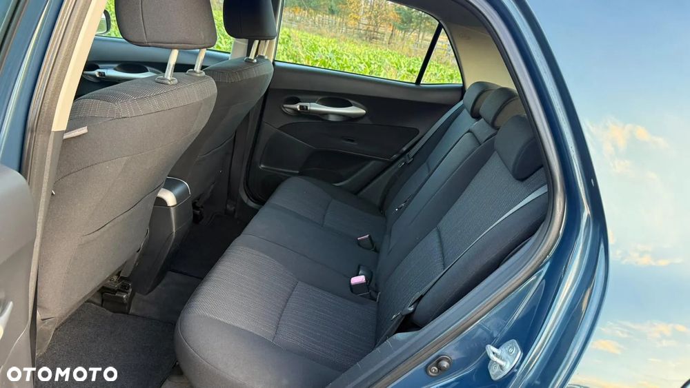 Toyota Auris 1.6 VVT-i Prestige Start - 11