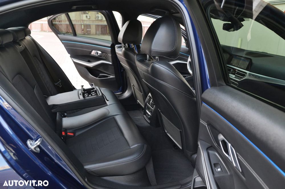 BMW Seria 3 320d Aut. - 11