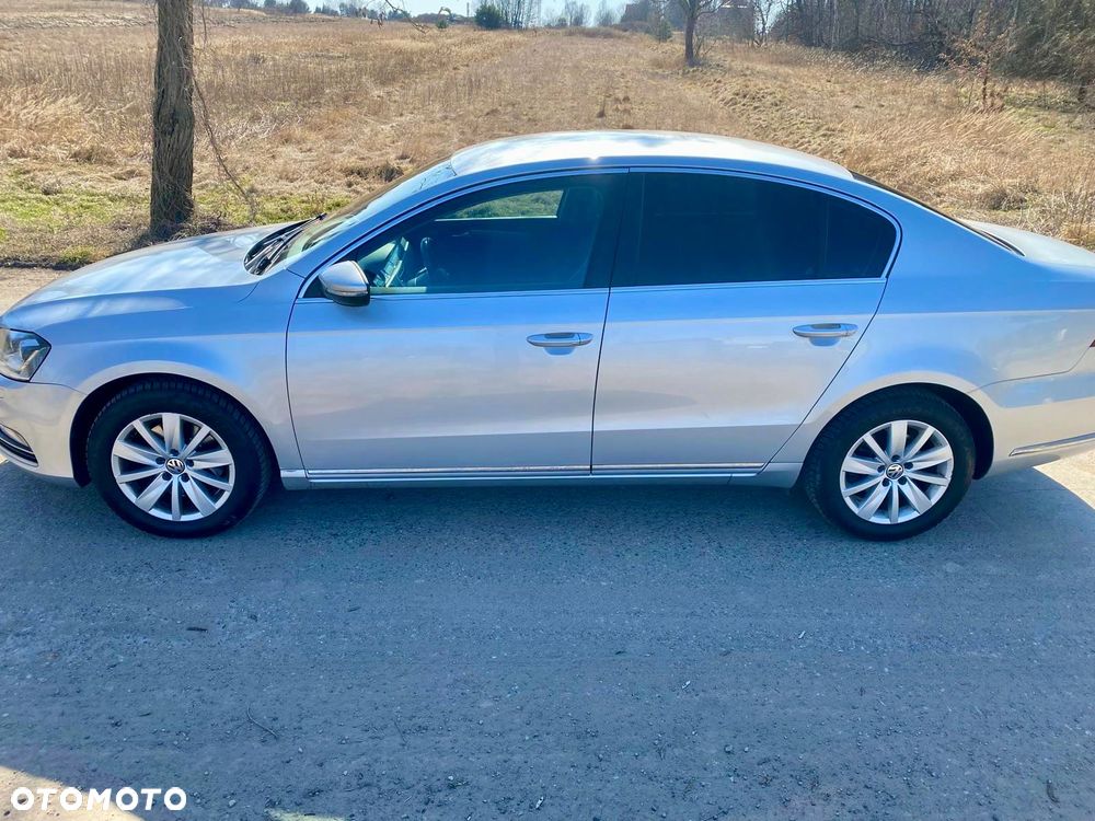 Volkswagen Passat 2.0 TDI Comfortline DSG - 14