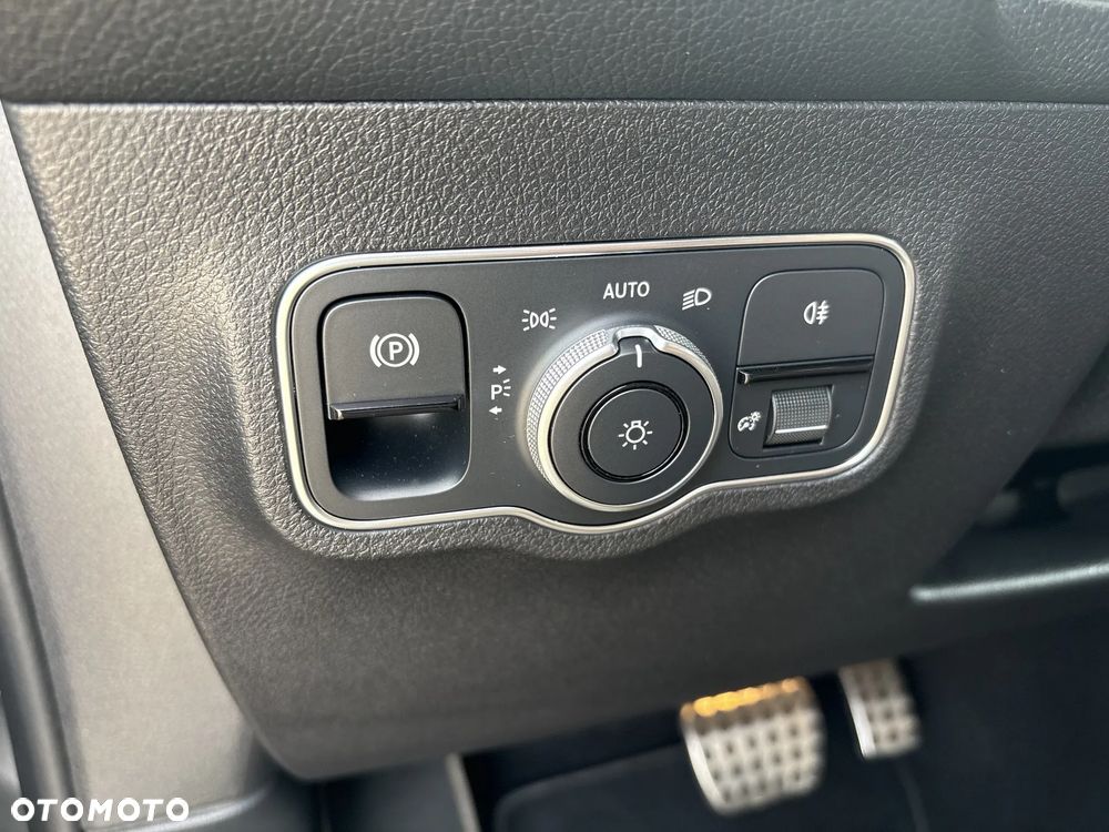 Mercedes-Benz GLB 200 d 8G-DCT - 25