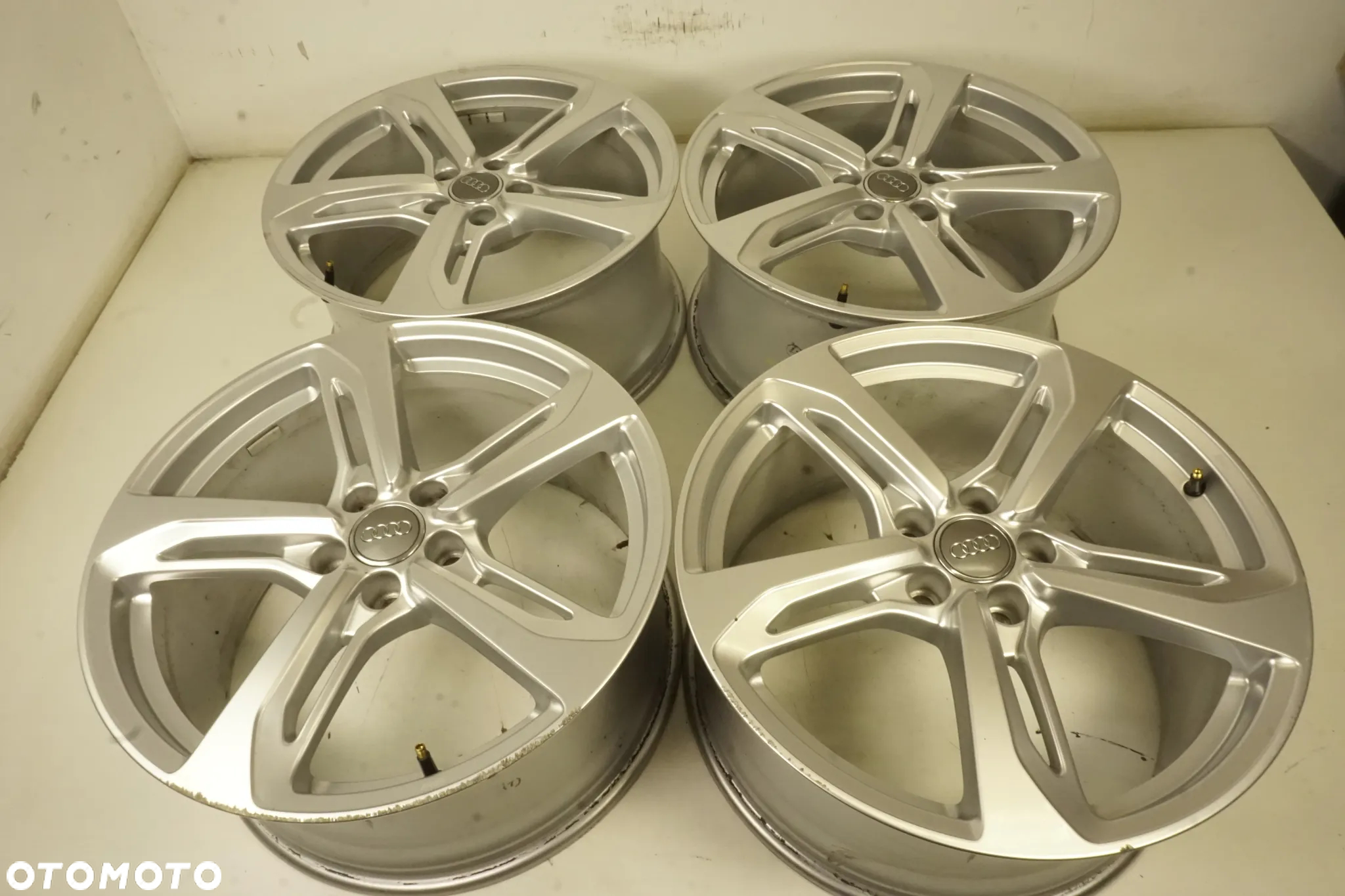 FELGI ALUMINIOWE 19 AUDI TT A3 RS MODEL ET52 ORYGINAŁ 8S0601025T - 2