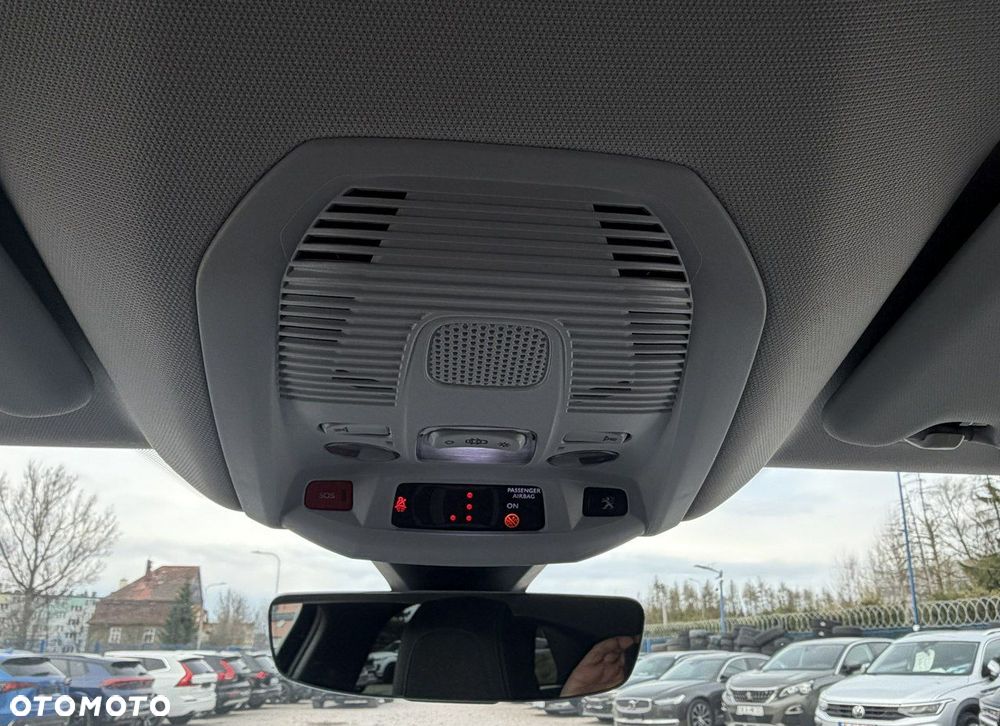 Peugeot 3008 1.6 PureTech Hybrid PHEV Allure Pack S&S EAT8 - 38