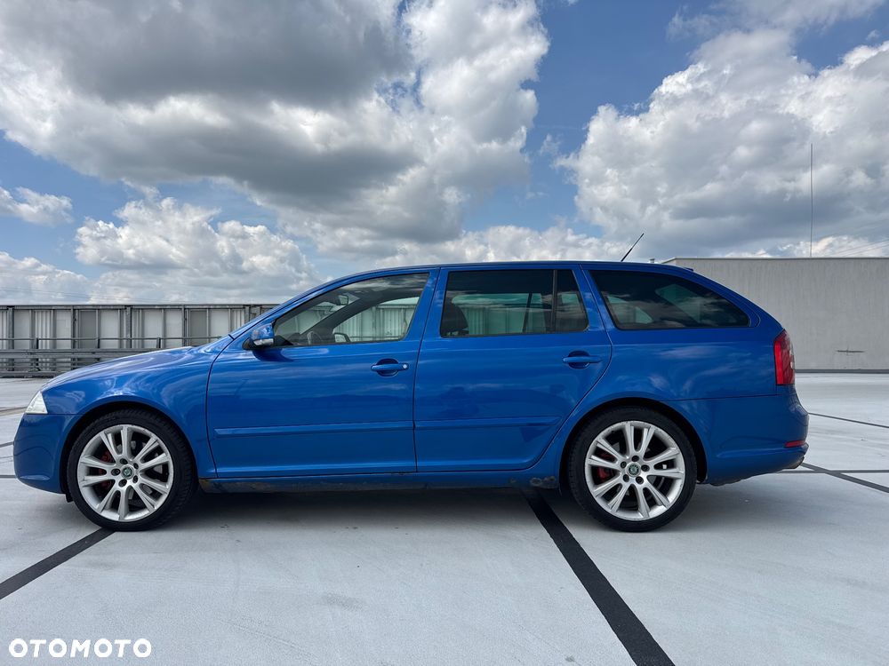 Skoda Octavia 2.0 TDI CR DPF RS - 3
