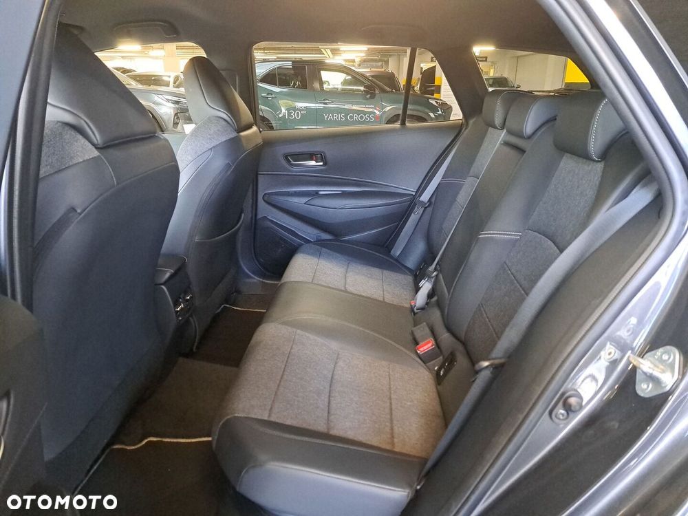 Toyota Corolla 1.8 Hybrid Style - 32