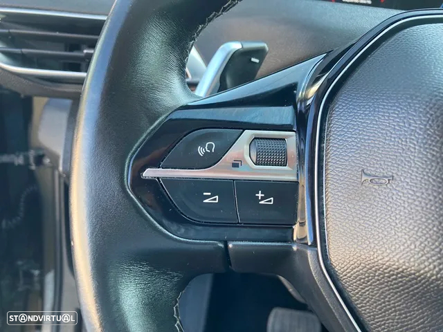 Peugeot 5008 1.2 PureTech Allure EAT8 - 20