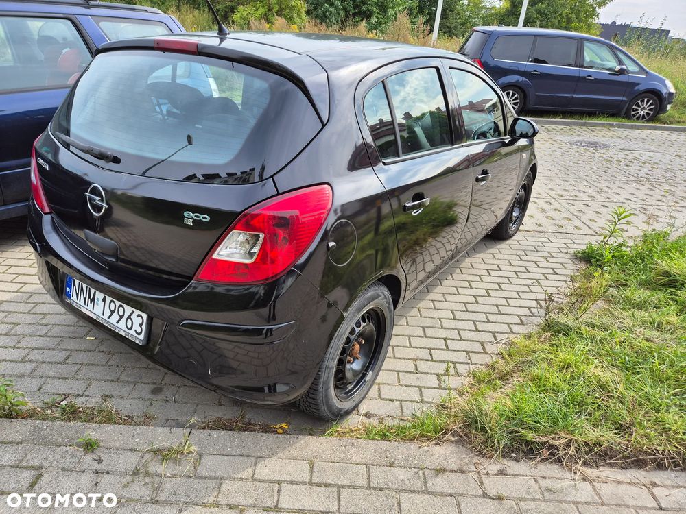Opel Corsa 1.3 CDTI Essentia - 4