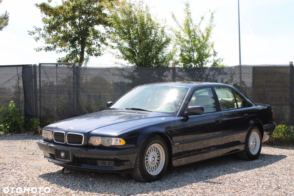 BMW Seria 7 740i - 1