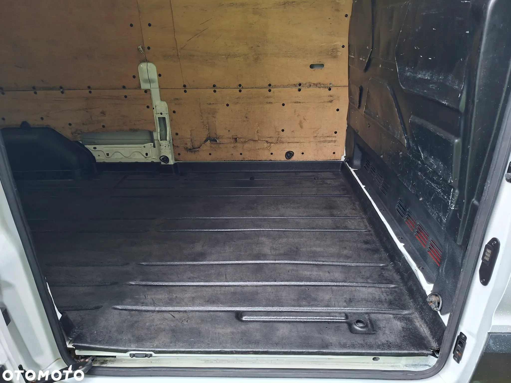 Ford Transit - 13