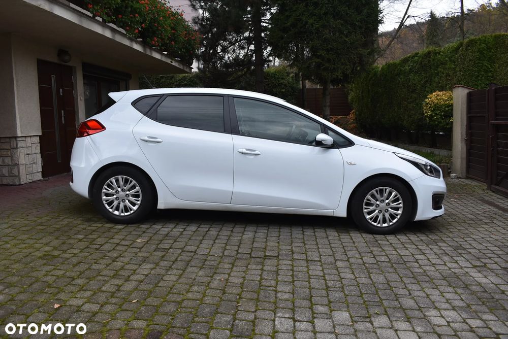 Kia Ceed 1.0 T-GDI 100 ISG Dream Team Edition - 3