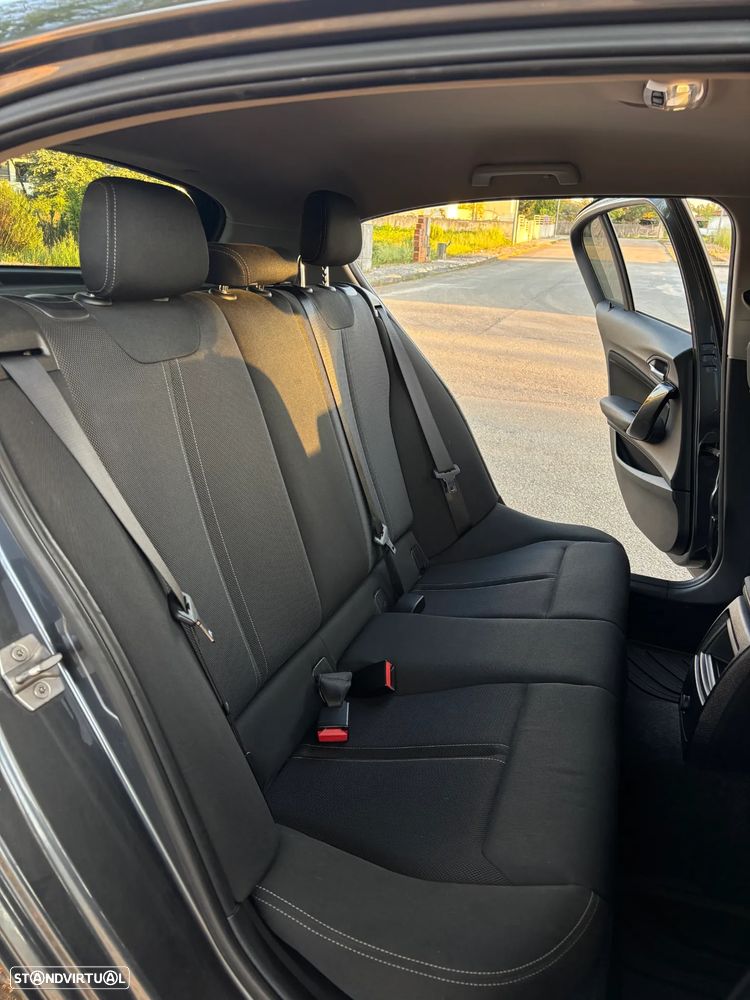 BMW 116 d Line Sport - 14