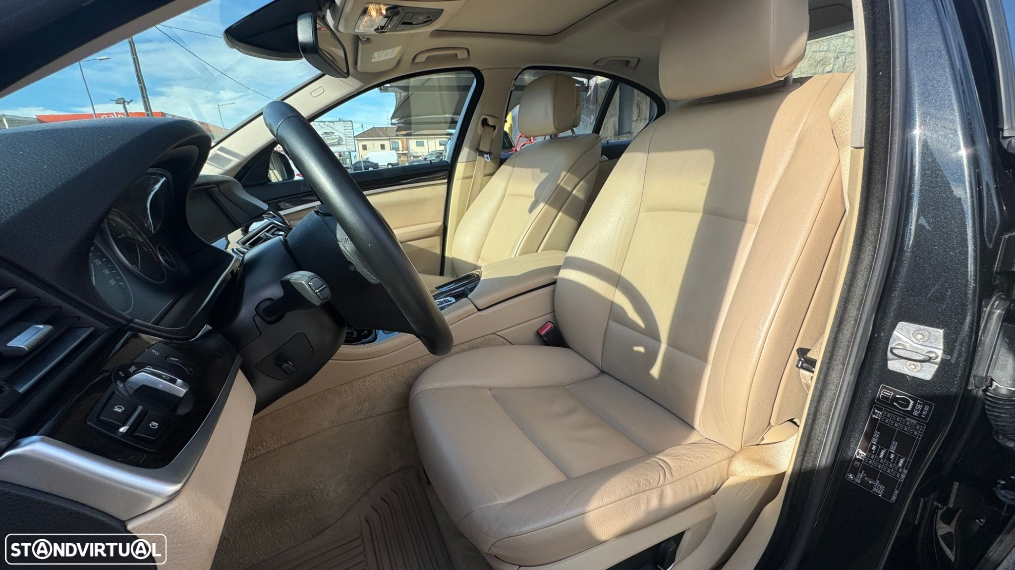 BMW 520 d Exclusive Auto 123g - 15