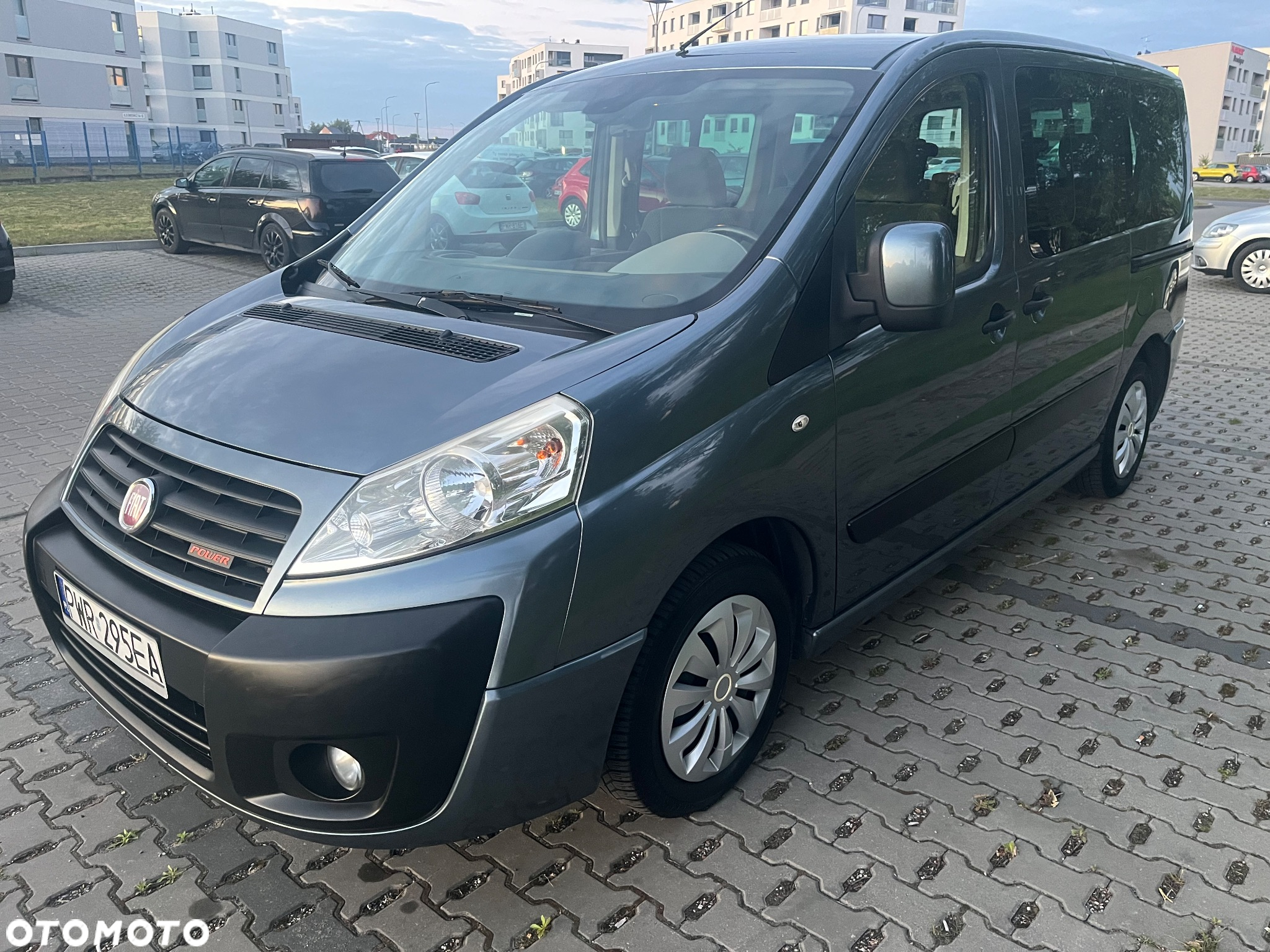 Renault Scenic ENERGY dCi 110 EXPERIENCE - 28