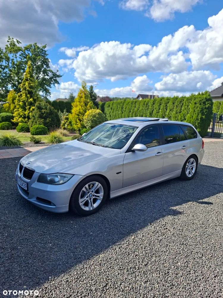 BMW Seria 3 320d - 32