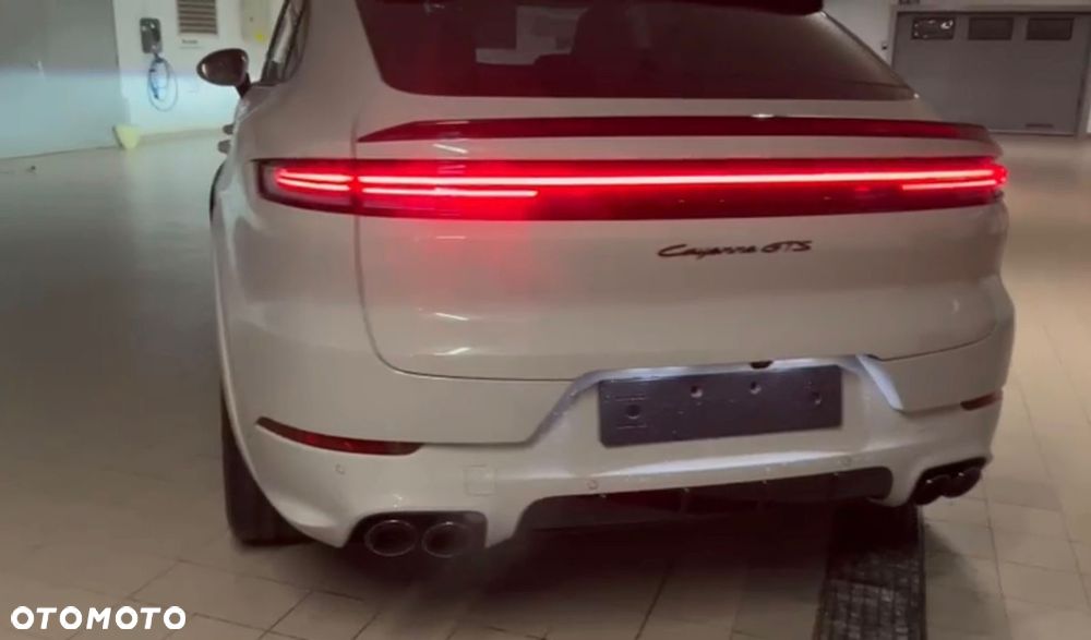 Porsche Cayenne - 4