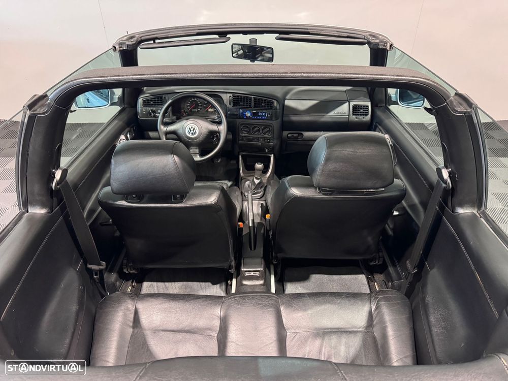 VW Golf Cabriolet 1.6 Highline - 11