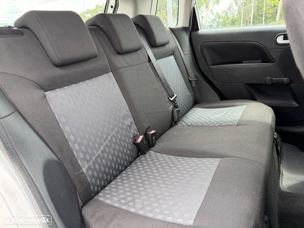 Ford Fiesta 1.25 Ambiente - 8