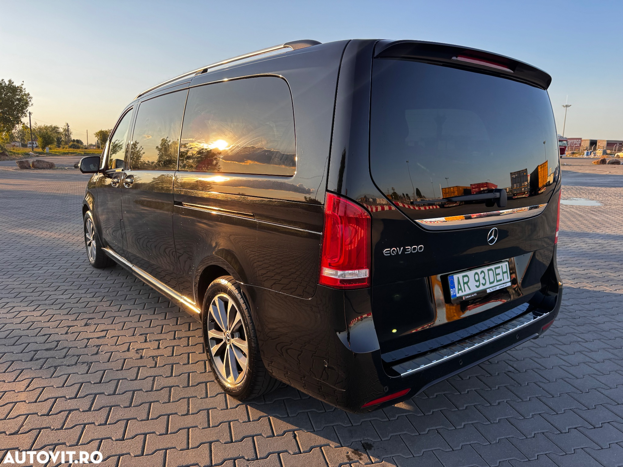 Mercedes-Benz EQV 300 Extra-Lung BEV - 3