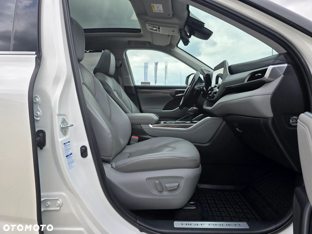 Toyota Highlander 2.5 Hybrid Executive - 31