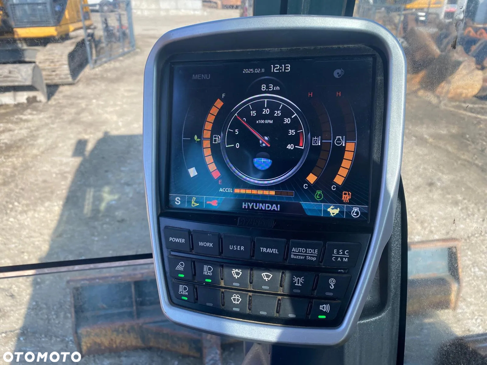 Hyundai HX130 LCR - 13