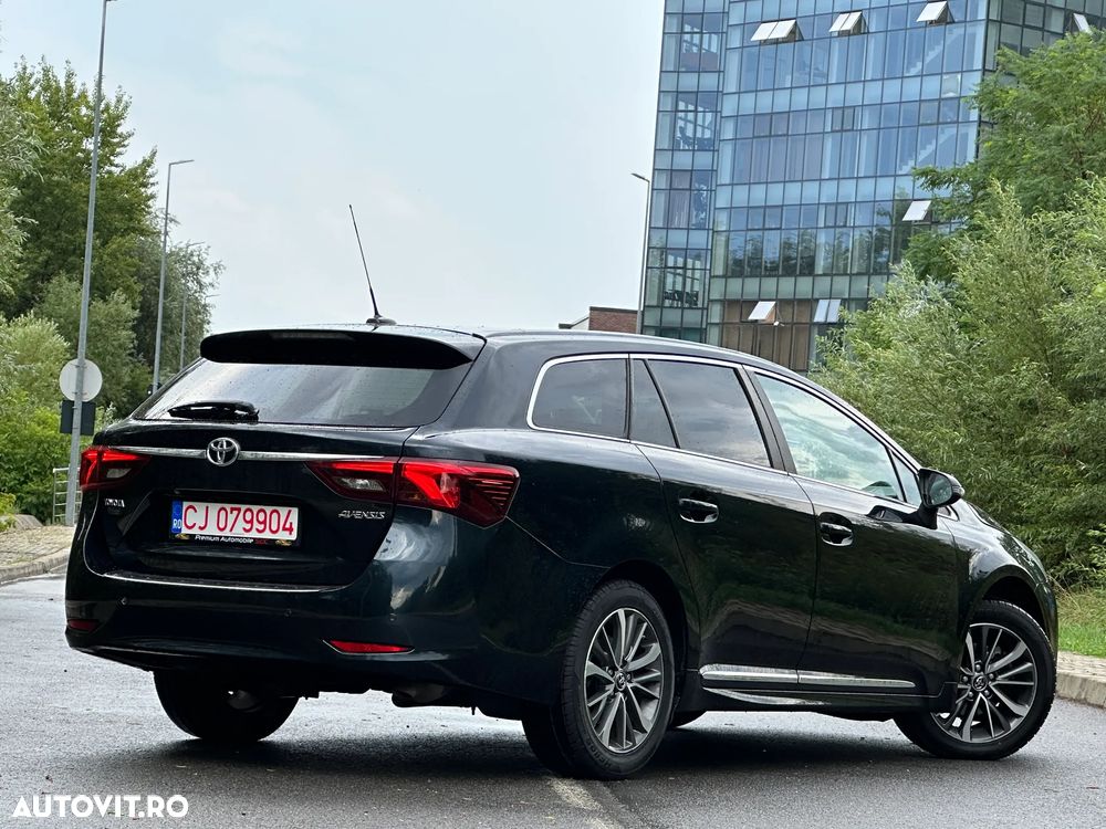 Toyota Avensis Touring Sports 1.6 D-4D Executive - 21