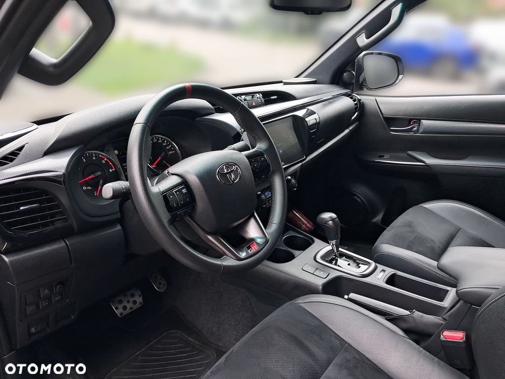 Toyota Hilux 2.8 D-4D Double Cab GR Sport II 4x4 - 5