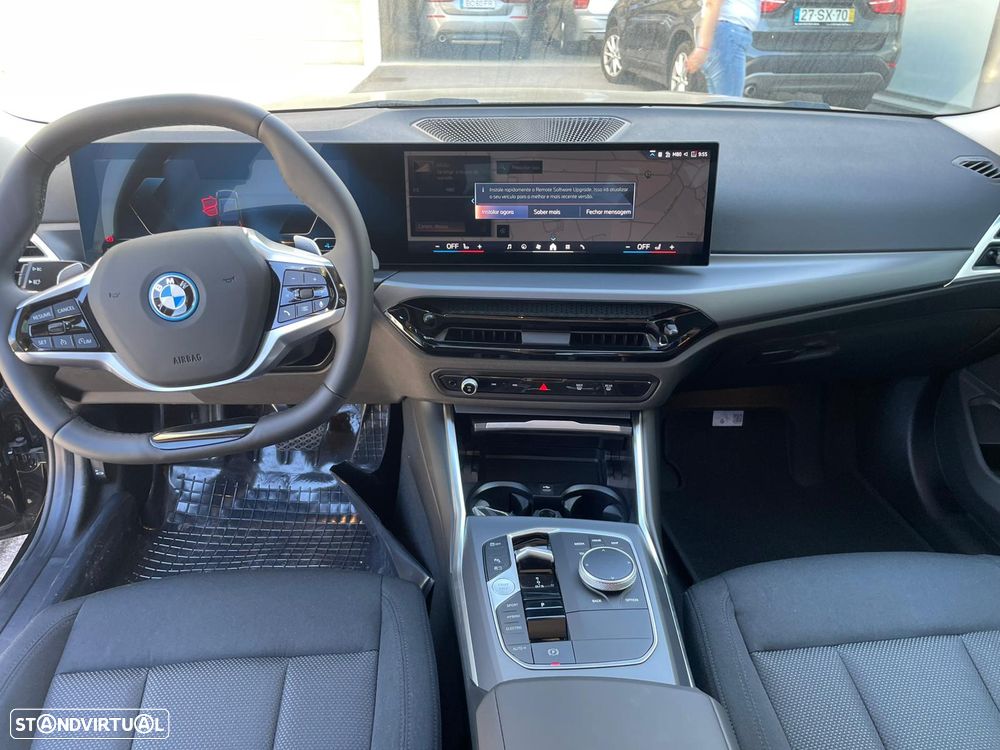 BMW 330 e Auto - 5