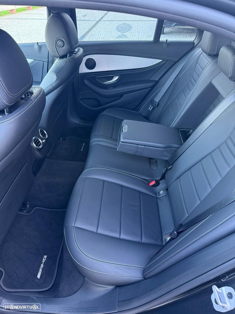 Mercedes-Benz E 300 de 4Matic 9G-TRONIC AMG Line - 16