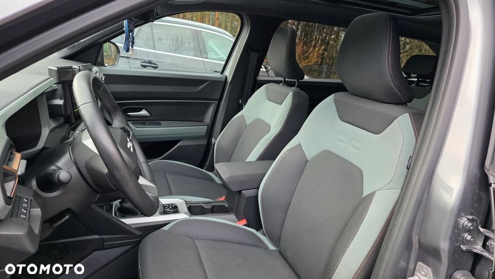 Dacia Bigster 1.2 TCe mHEV Extreme 4x4 - 26