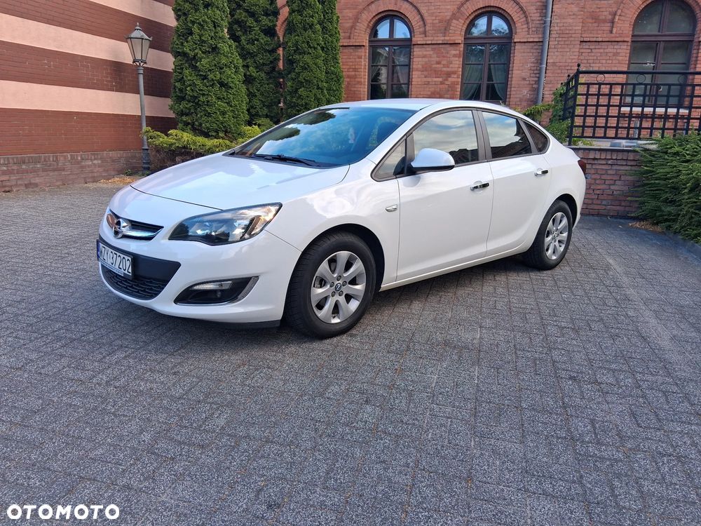 Opel Astra 1.6 Business EU6 - 5