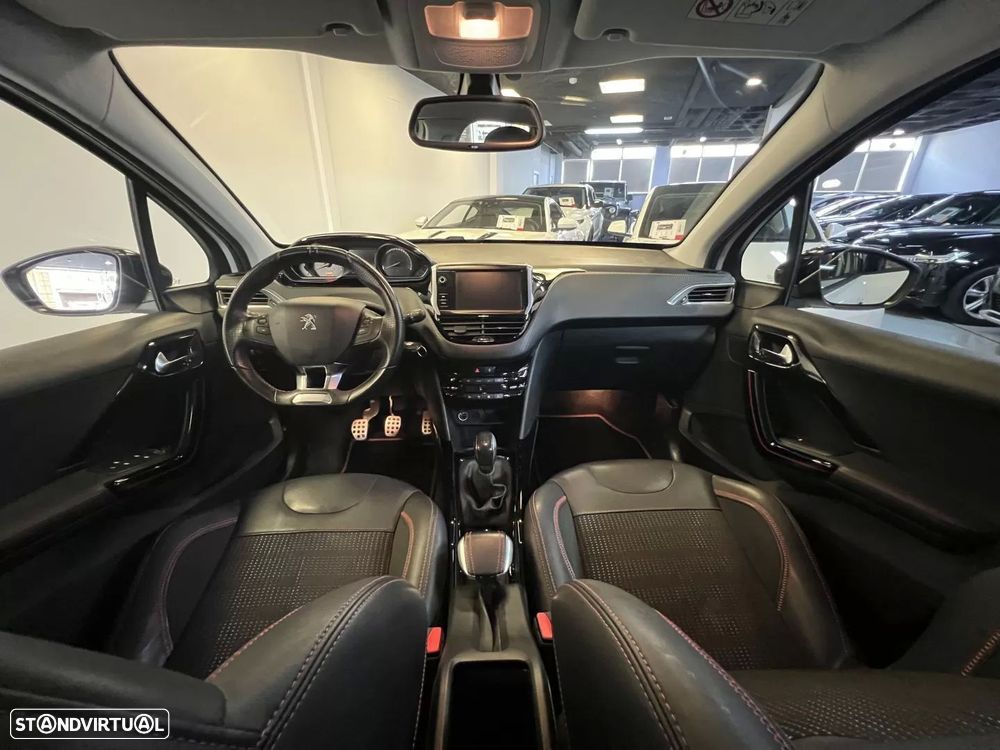 Peugeot 2008 1.2 PureTech GT Line - 6