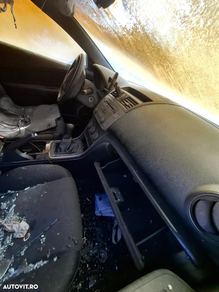 Dezmembrez Mazda 6 - 5