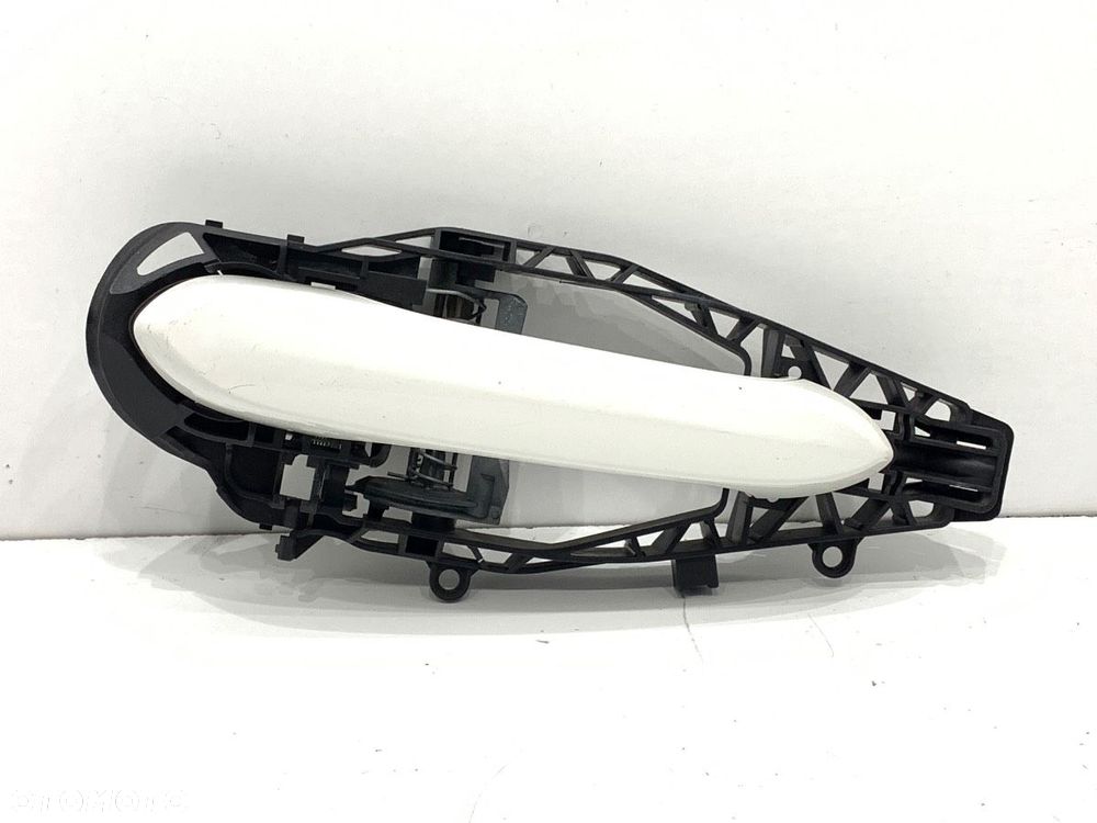 KLAMKA ZEWNĘTRZNA PRAWY PRZÓD  BMW 5 (G30, F90) 2016 - 2022 530 e Plug-in-Hybrid 135 kW [184 KM] - 1