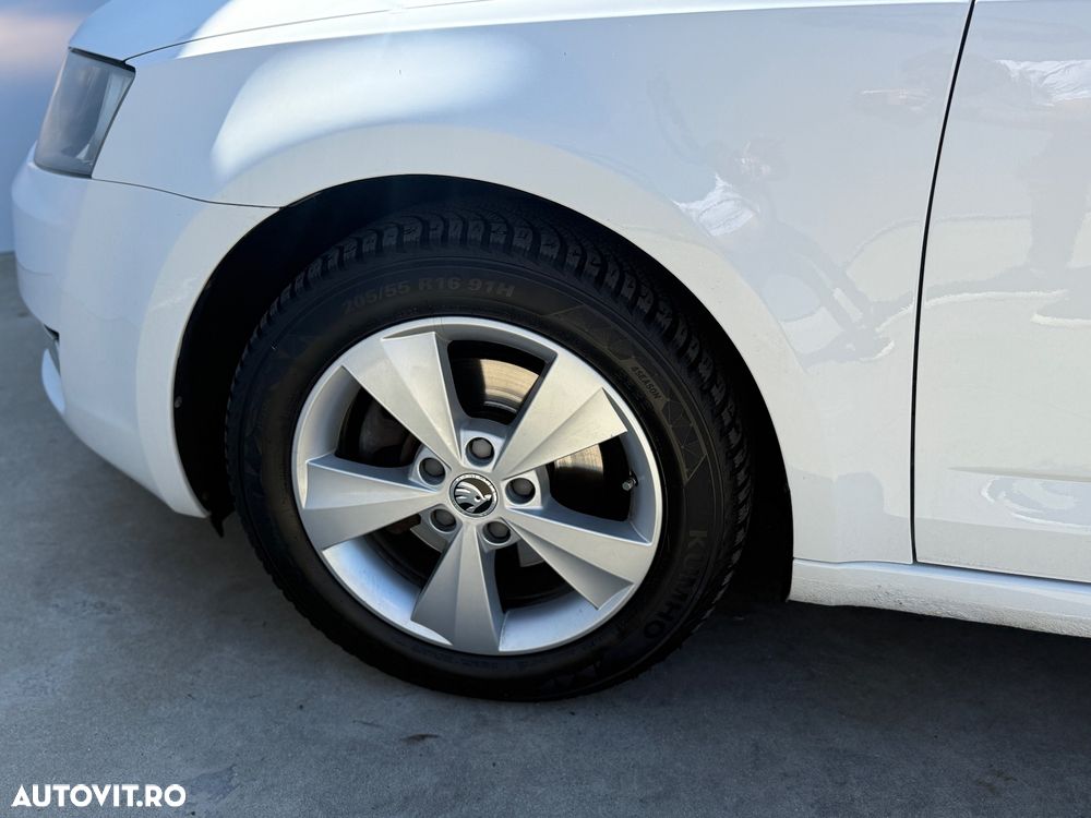 Skoda Octavia 1.2 TSI ACTIVE - 21