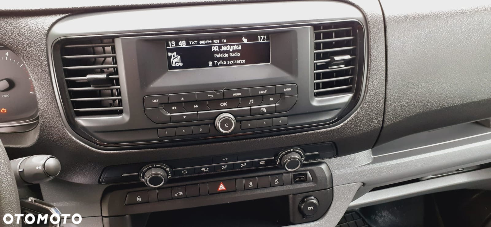 Opel Vivaro - 17
