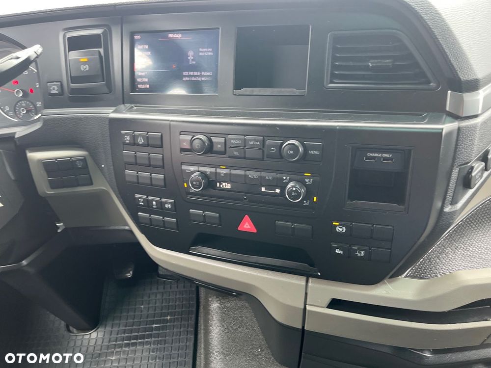 MAN TGX 18.470 4x2 LL SA - 16