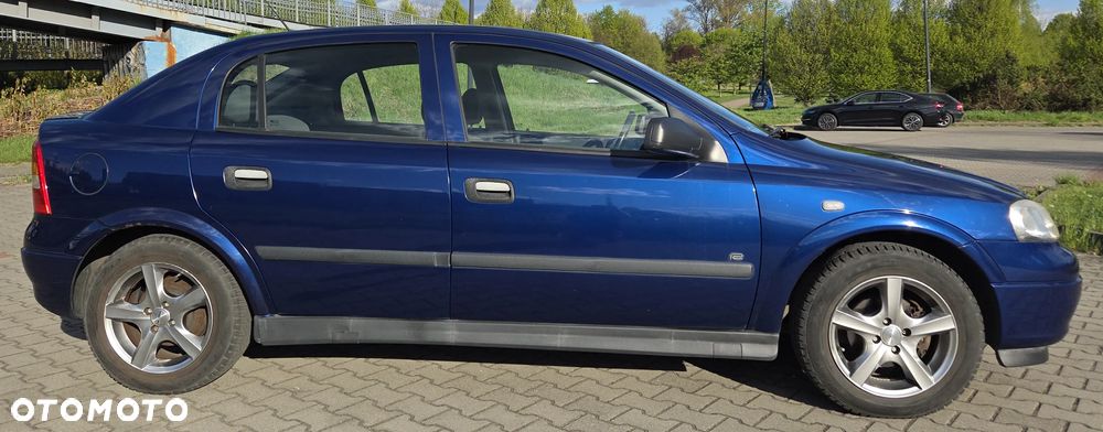 Opel Astra 1.4 - 5