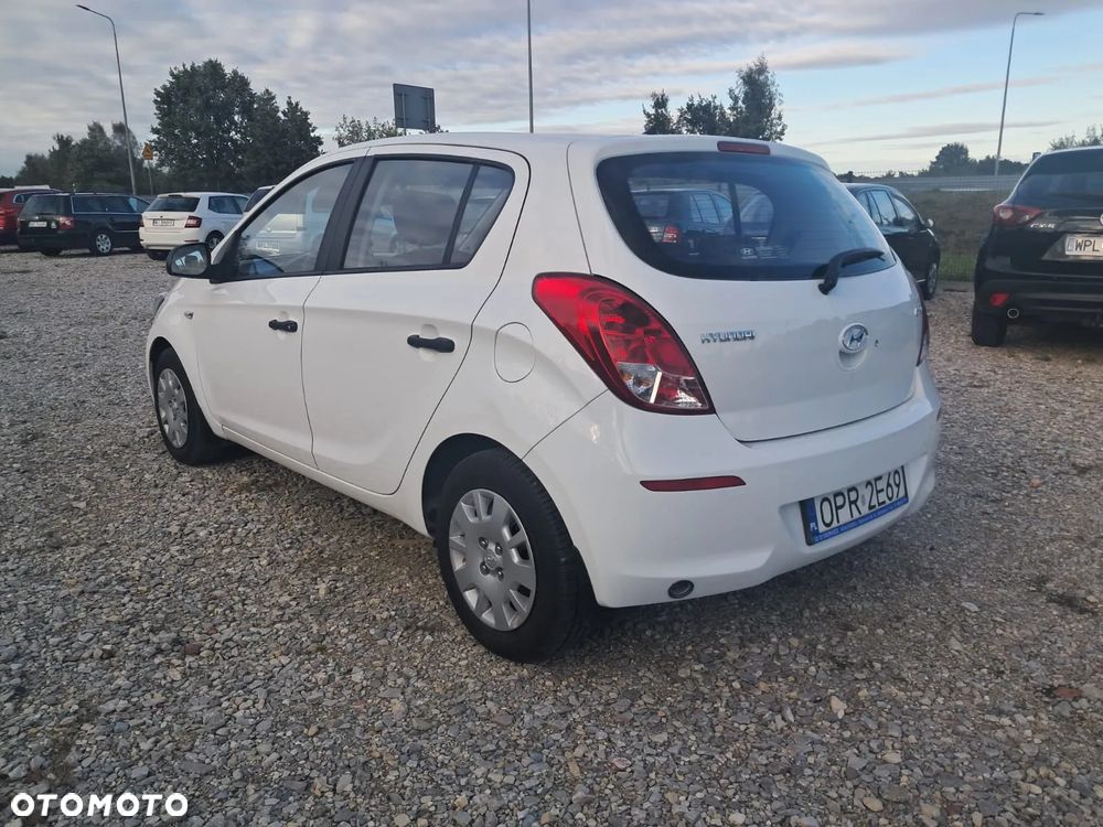 Hyundai i20 - 19