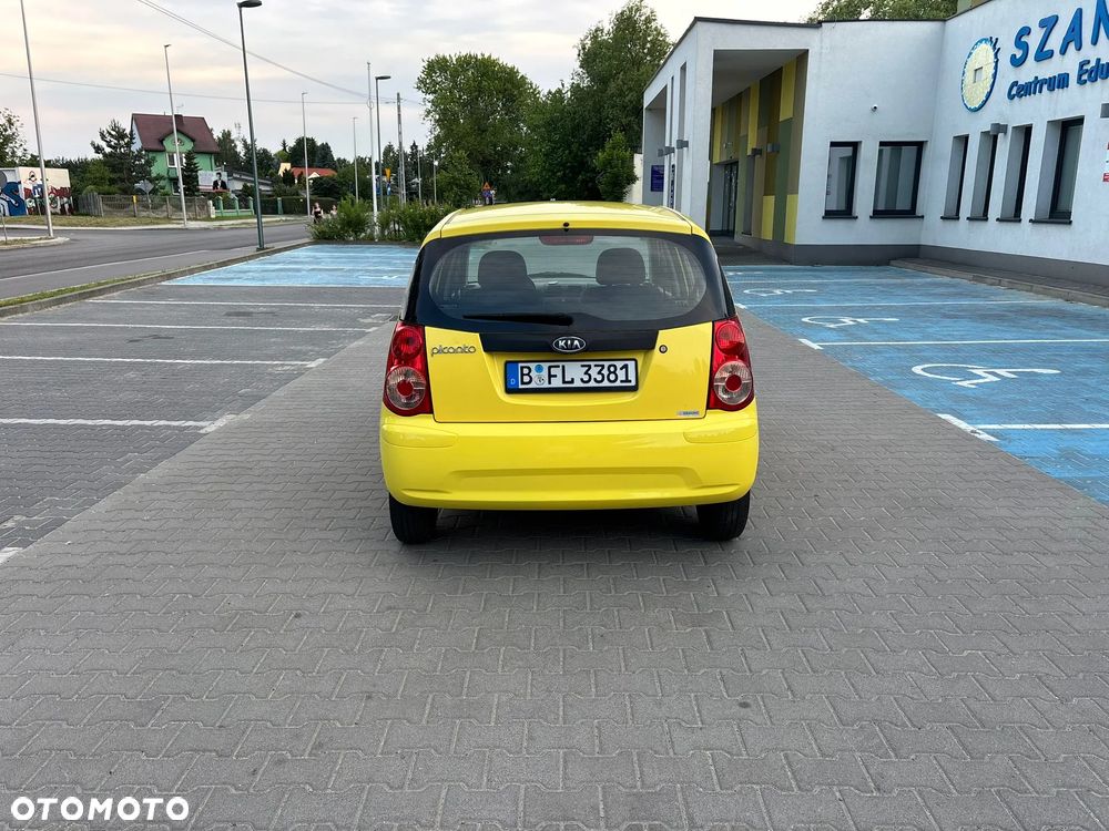 Kia Picanto - 22