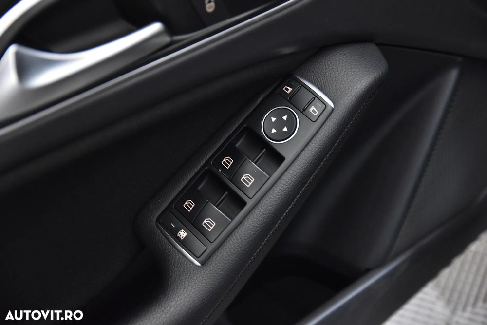 Mercedes-Benz A 160 Standard - 13