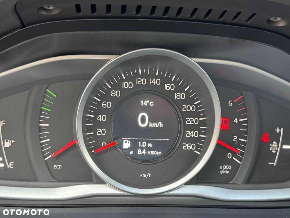 Volvo V60 D3 Momentum - 28