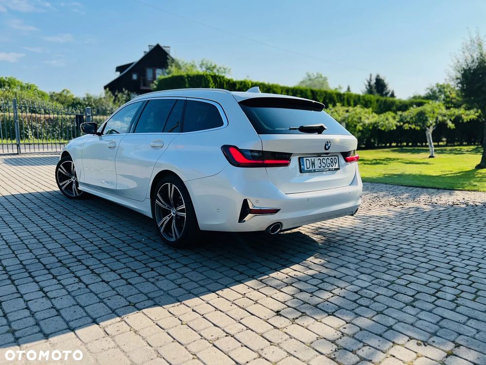 BMW Seria 3 320d xDrive Luxury Line sport - 22