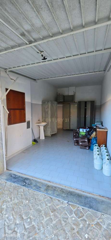 Garagem 17m2, no centro de Mem Martins - Grande imagem: 4/5